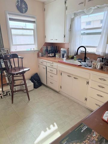 157 MAPLE AVE., Carlsbad, CA 92008