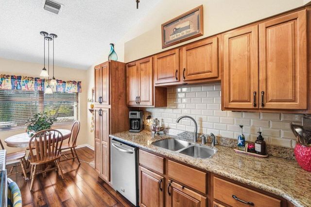 2202 Aspen Way 2202, Boynton Beach, FL 33436