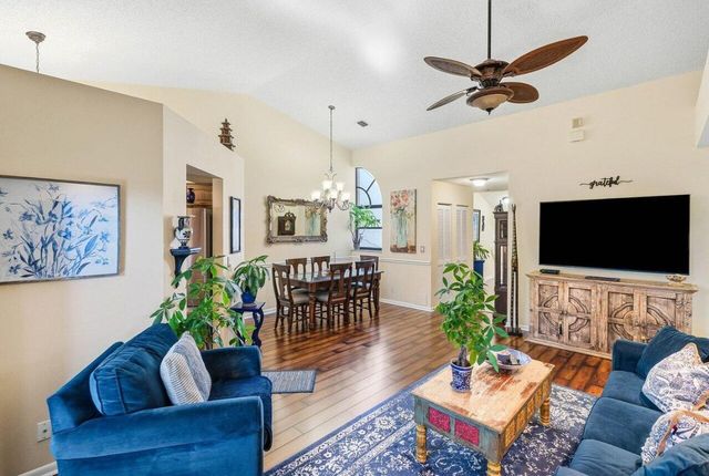 2202 Aspen Way 2202, Boynton Beach, FL 33436