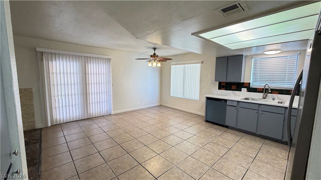 5522 WHITE CAP Street, Las Vegas, NV 89110