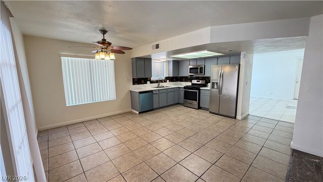 5522 WHITE CAP Street, Las Vegas, NV 89110