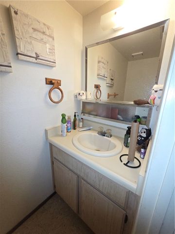 635 North Street, Corning, CA 96021
