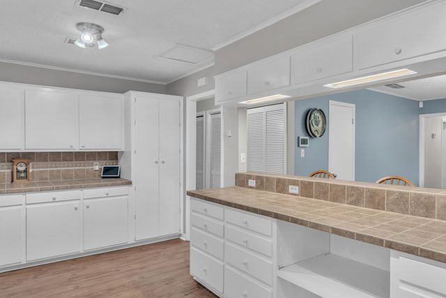 1915 Page One Rd, Longview, TX 75605