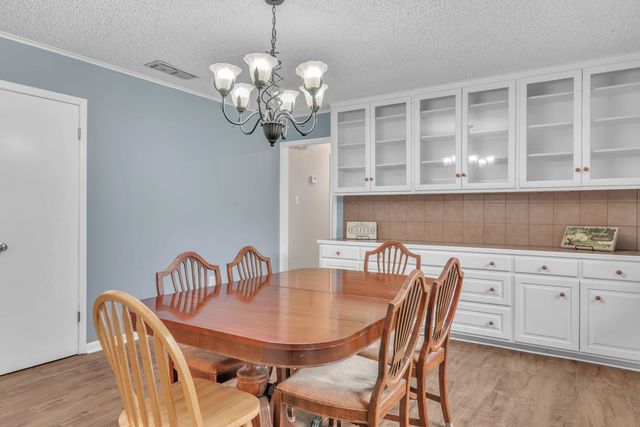 1915 Page One Rd, Longview, TX 75605