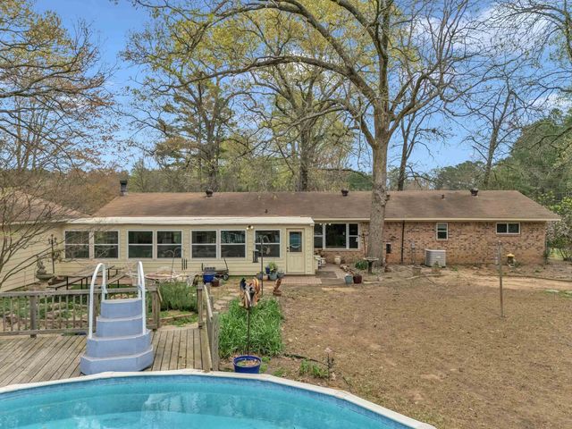 1915 Page One Rd, Longview, TX 75605