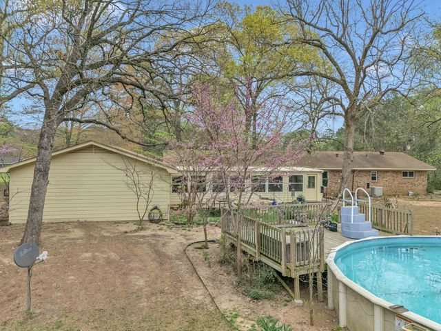 1915 Page One Rd, Longview, TX 75605