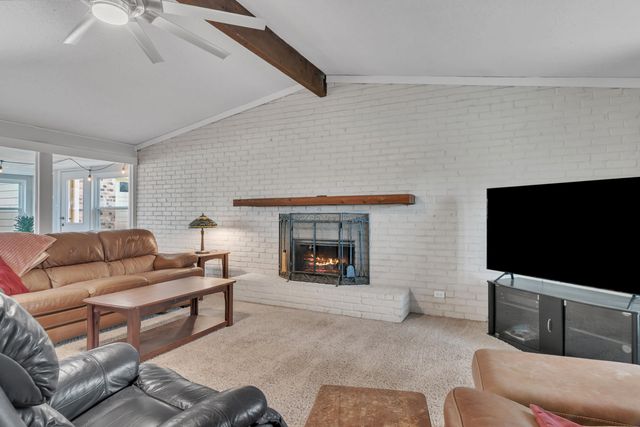 1915 Page One Rd, Longview, TX 75605