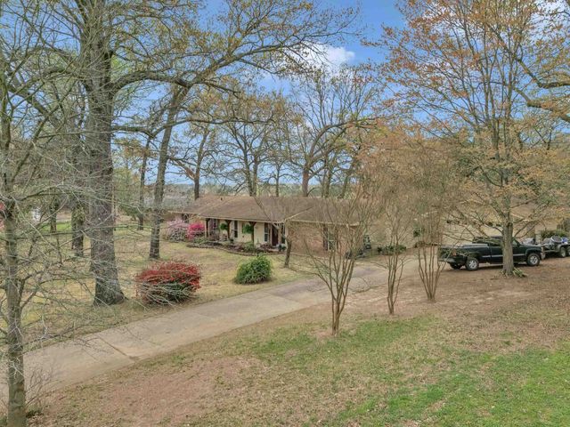 1915 Page One Rd, Longview, TX 75605