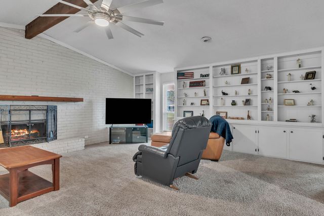 1915 Page One Rd, Longview, TX 75605