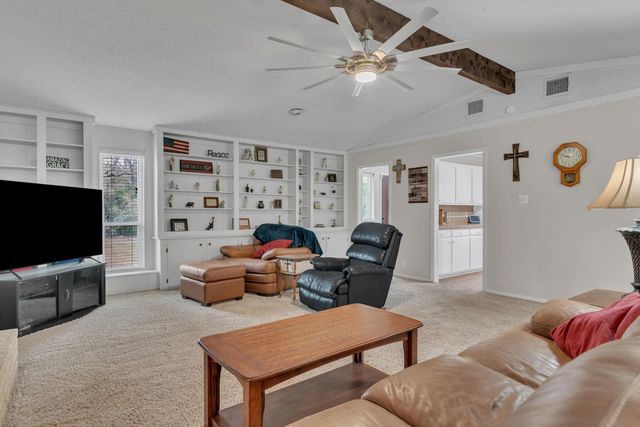 1915 Page One Rd, Longview, TX 75605