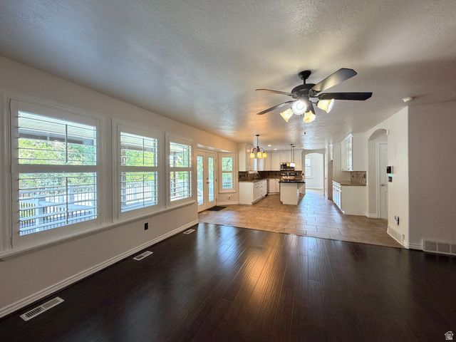 3288 W EPHRAIM CIR, South Jordan, UT 84095