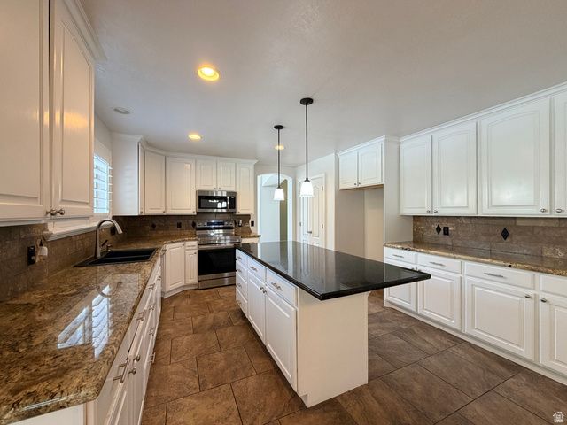 3288 W EPHRAIM CIR, South Jordan, UT 84095