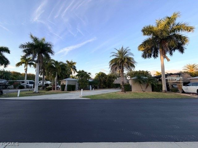 5217 Cypress Trail Resort CIR, Fort Myers, FL 33905