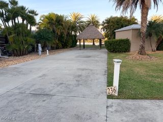 5217 Cypress Trail Resort CIR, Fort Myers, FL 33905