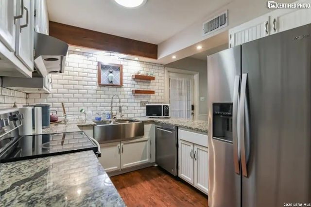 105 Gladiola B, Castle Hills, TX 78213