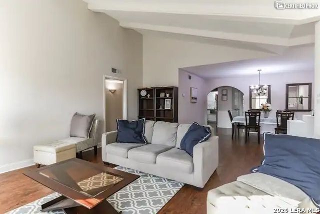 105 Gladiola B, Castle Hills, TX 78213