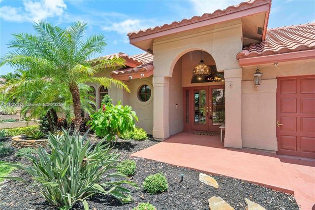 2900 NW 25th Way, Boca Raton, FL 33434
