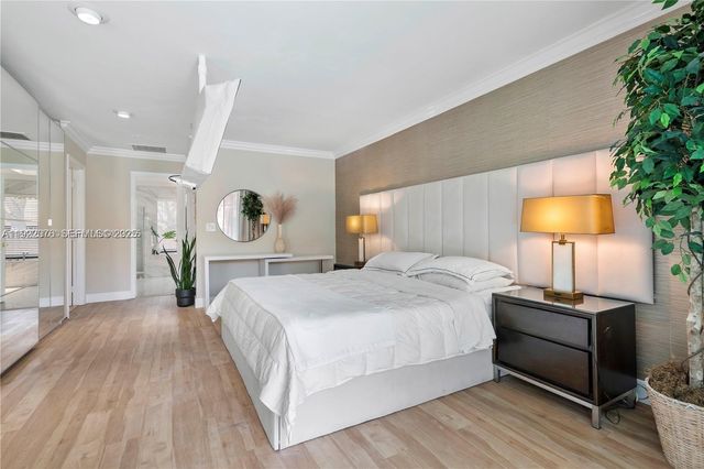 2900 NW 25th Way, Boca Raton, FL 33434