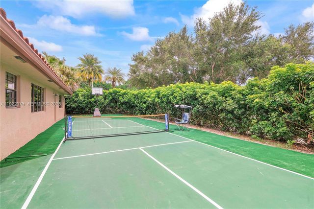 2900 NW 25th Way, Boca Raton, FL 33434