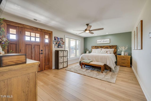 2338 Edinburgh Channel Road, Kingsport, TN 37664