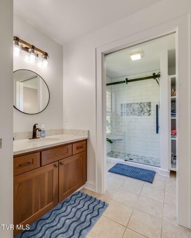 2338 Edinburgh Channel Road, Kingsport, TN 37664