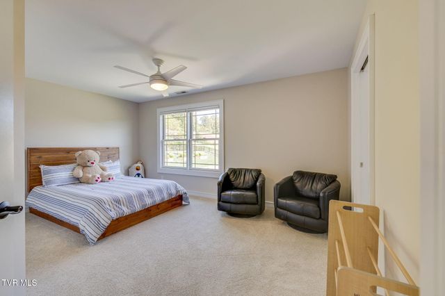 2338 Edinburgh Channel Road, Kingsport, TN 37664