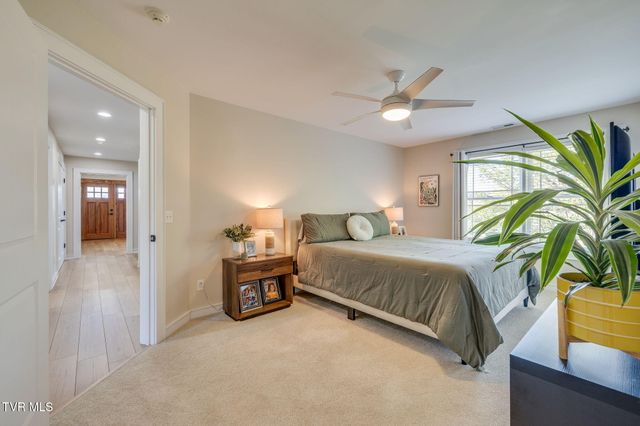 2338 Edinburgh Channel Road, Kingsport, TN 37664