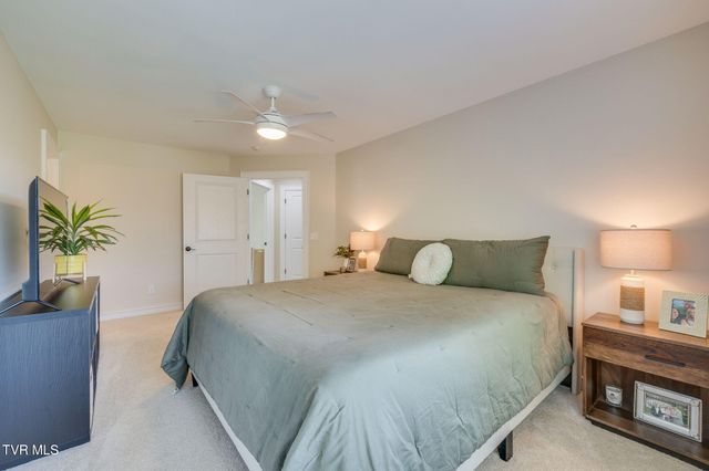 2338 Edinburgh Channel Road, Kingsport, TN 37664