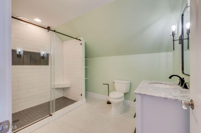 2338 Edinburgh Channel Road, Kingsport, TN 37664