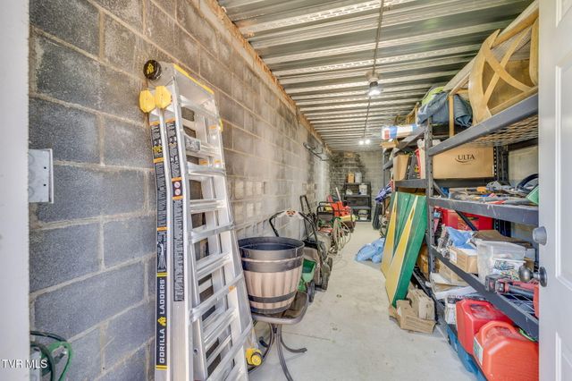 2338 Edinburgh Channel Road, Kingsport, TN 37664