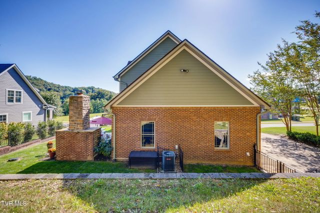 2338 Edinburgh Channel Road, Kingsport, TN 37664
