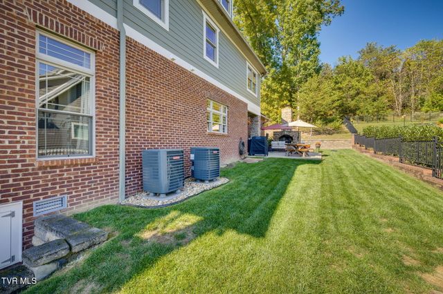 2338 Edinburgh Channel Road, Kingsport, TN 37664