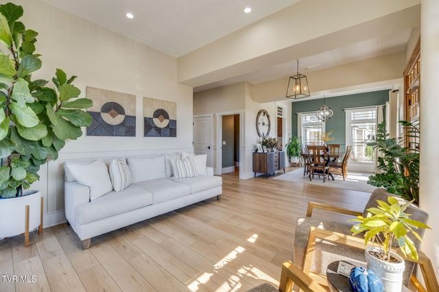 2338 Edinburgh Channel Road, Kingsport, TN 37664