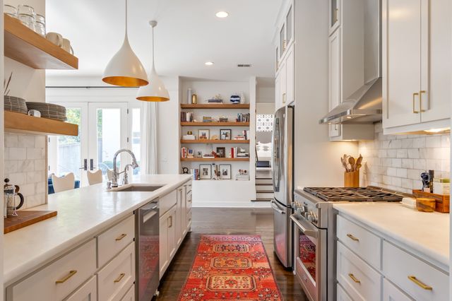 908 Boscobel St, Nashville, TN 37206