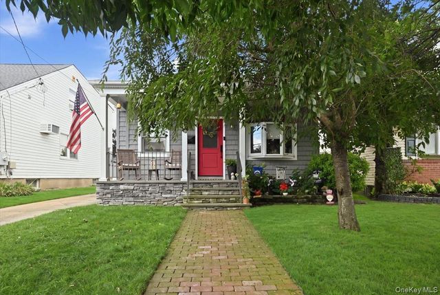 710 Premier Boulevard, New Hyde Park, NY 11040
