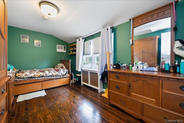 710 Premier Boulevard, New Hyde Park, NY 11040