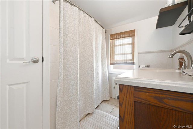 710 Premier Boulevard, New Hyde Park, NY 11040