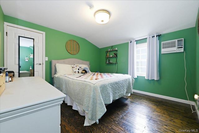 710 Premier Boulevard, New Hyde Park, NY 11040