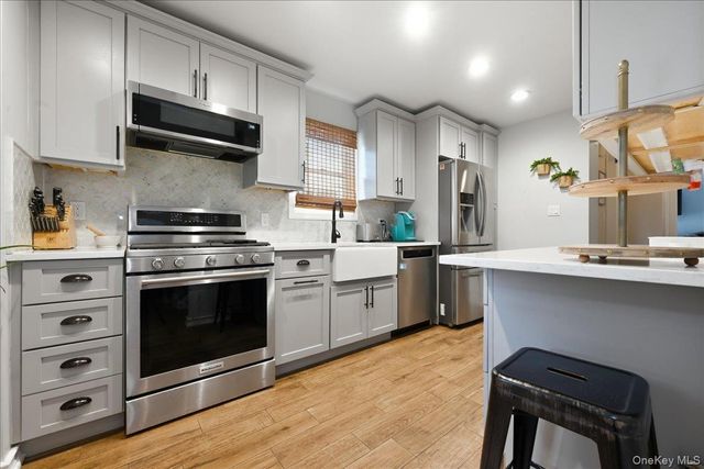 710 Premier Boulevard, New Hyde Park, NY 11040