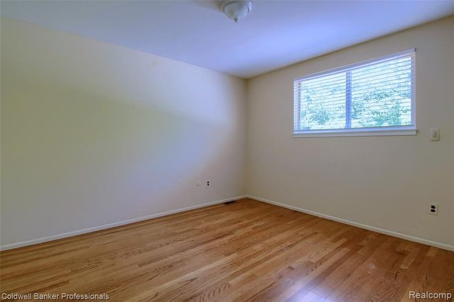41928 River Oaks, Plymouth, MI 48170