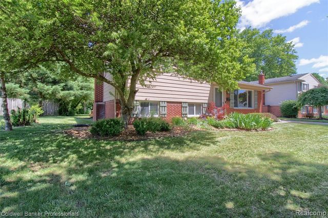 41928 River Oaks, Plymouth, MI 48170