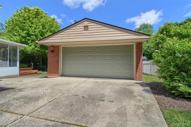 41928 River Oaks, Plymouth, MI 48170