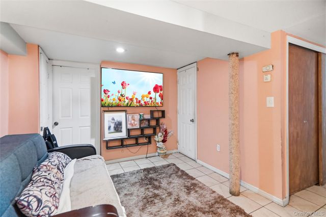 194 Woodfield Road, West Hempstead, NY 11552