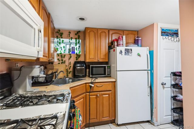 194 Woodfield Road, West Hempstead, NY 11552
