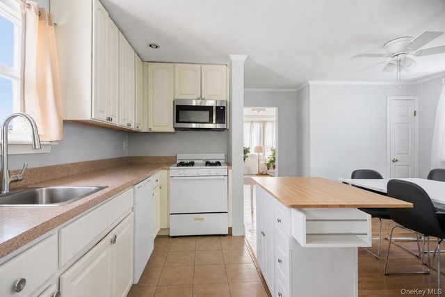194 Woodfield Road, West Hempstead, NY 11552