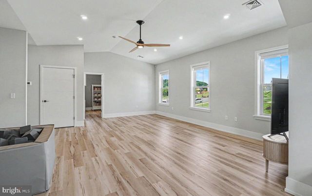 114 JILLIAN WAY, Hummelstown, PA 17036