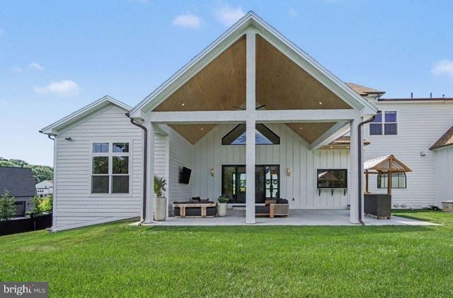 114 JILLIAN WAY, Hummelstown, PA 17036