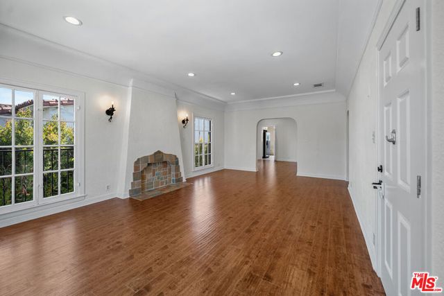 123 S Orange Drive, Los Angeles, CA 90036