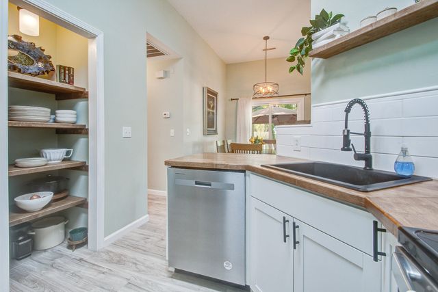 100 Fern Court, Summerville, SC 29486