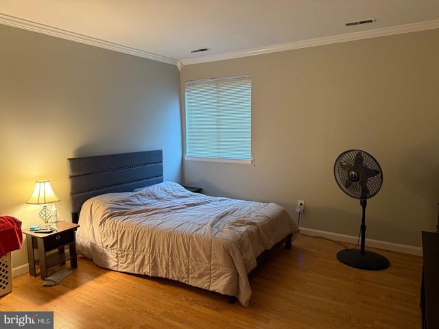 304-A CYPRESS POINT CIR, Mount Laurel, NJ 08054
